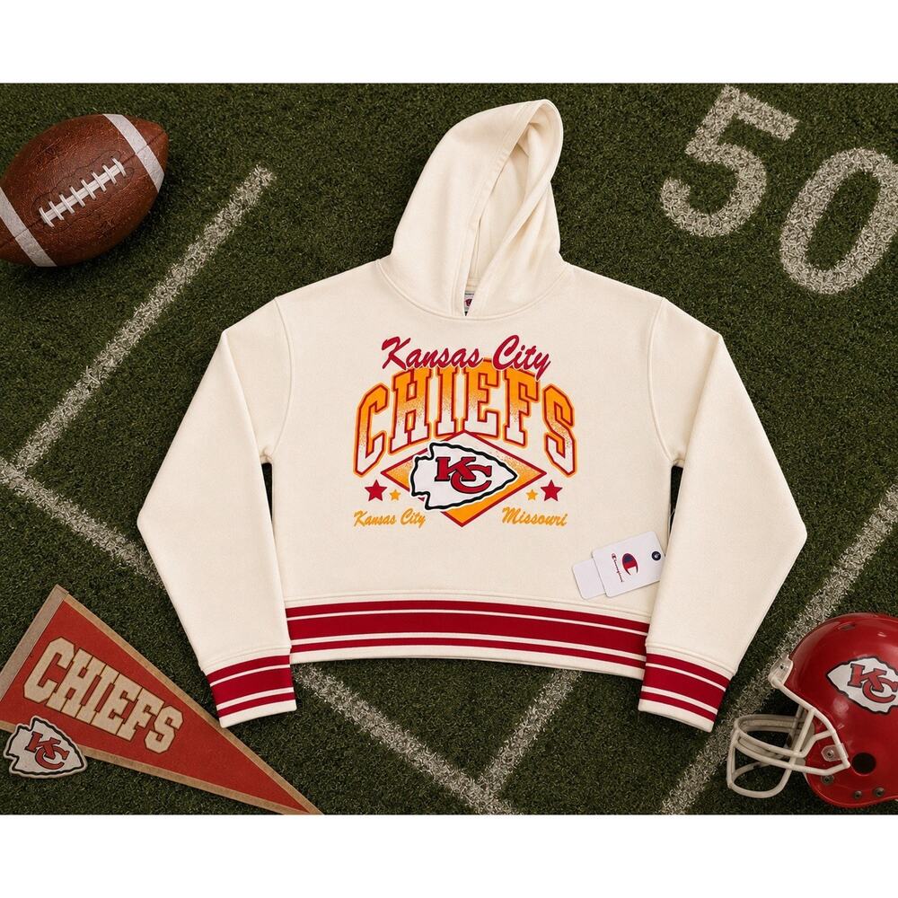 NWT‎ Champion Kansas City Chiefs Women’s Hoodie Medium Cropped NFL Cream Red